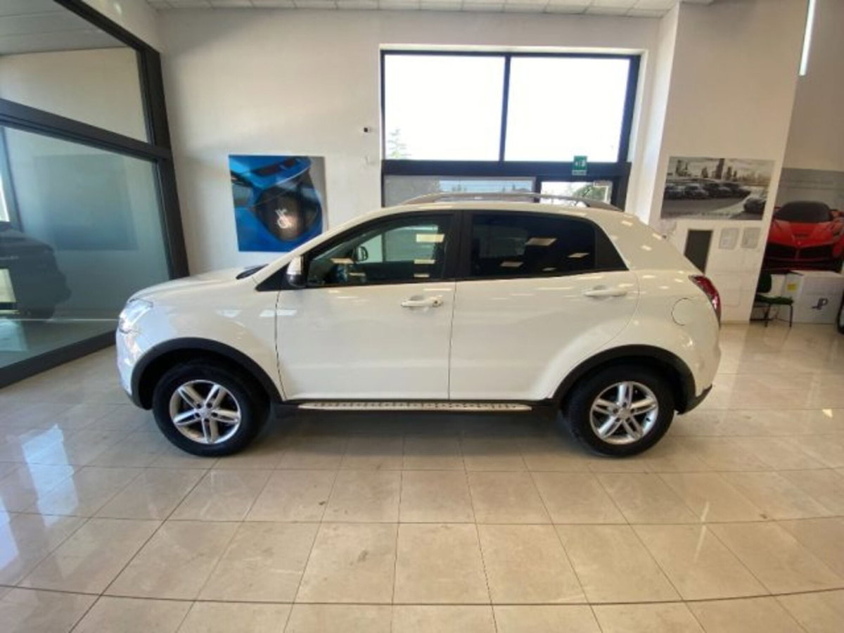 Ssangyong Korando 2.0 2WD MT GPL C (2)