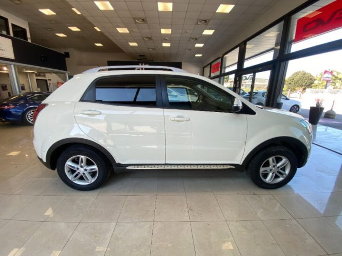 Ssangyong Korando 2.0 2WD MT GPL C (5)
