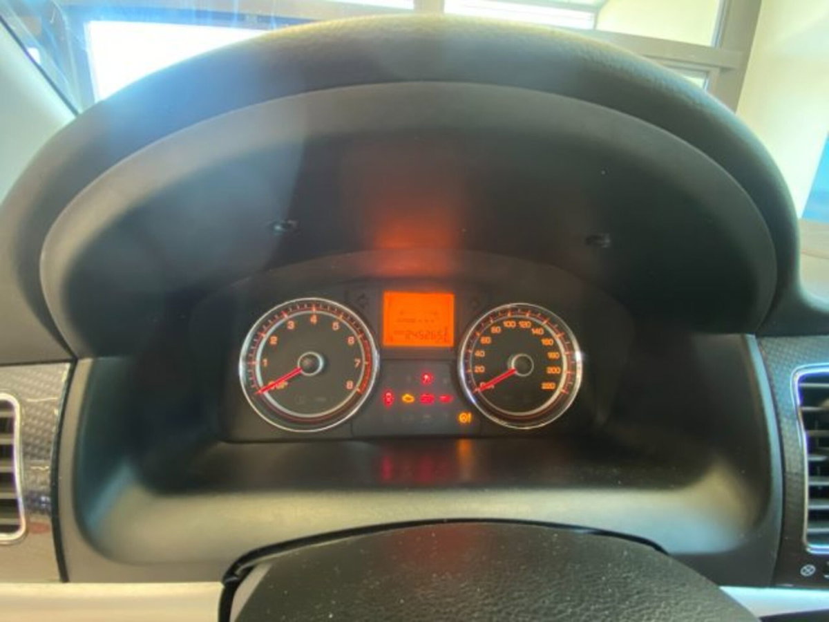 Ssangyong Korando 2.0 2WD MT GPL C (7)