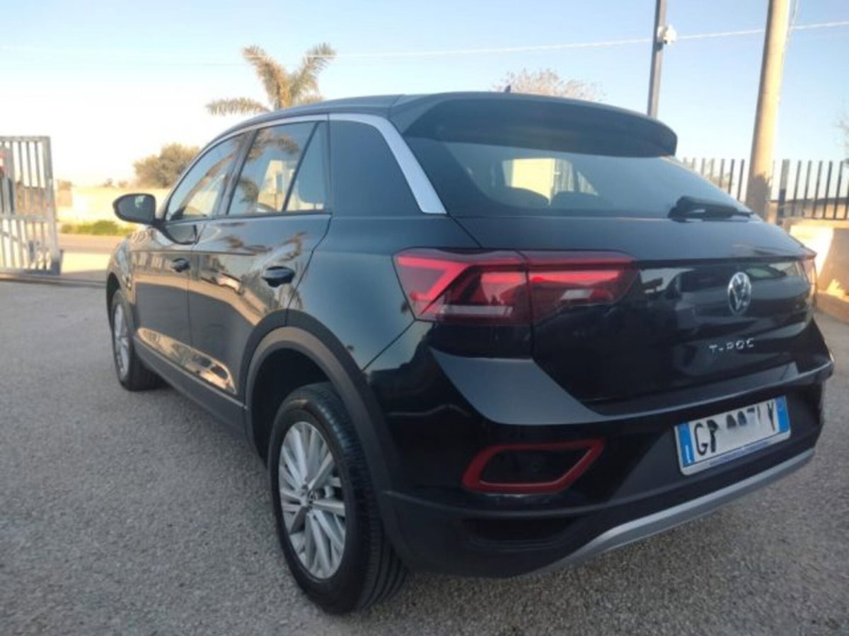 Volkswagen T-Roc 1.0 TSI Life (3)