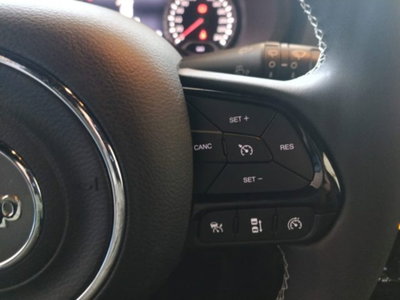 Jeep Renegade 1.6 Mjt 130 CV 80th Anniversary (13)