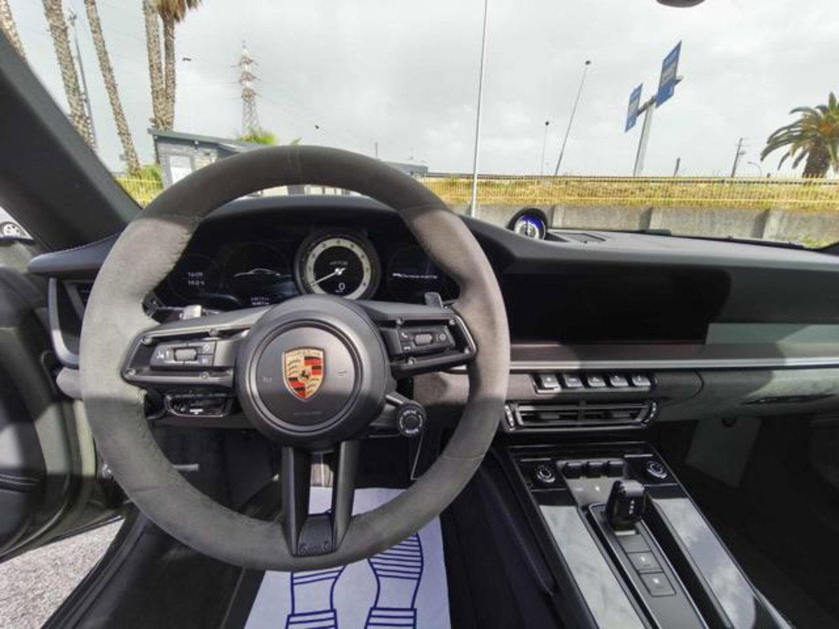 Porsche 911 Coupé Coupe 3.0 Carrera 4 GTS (11)