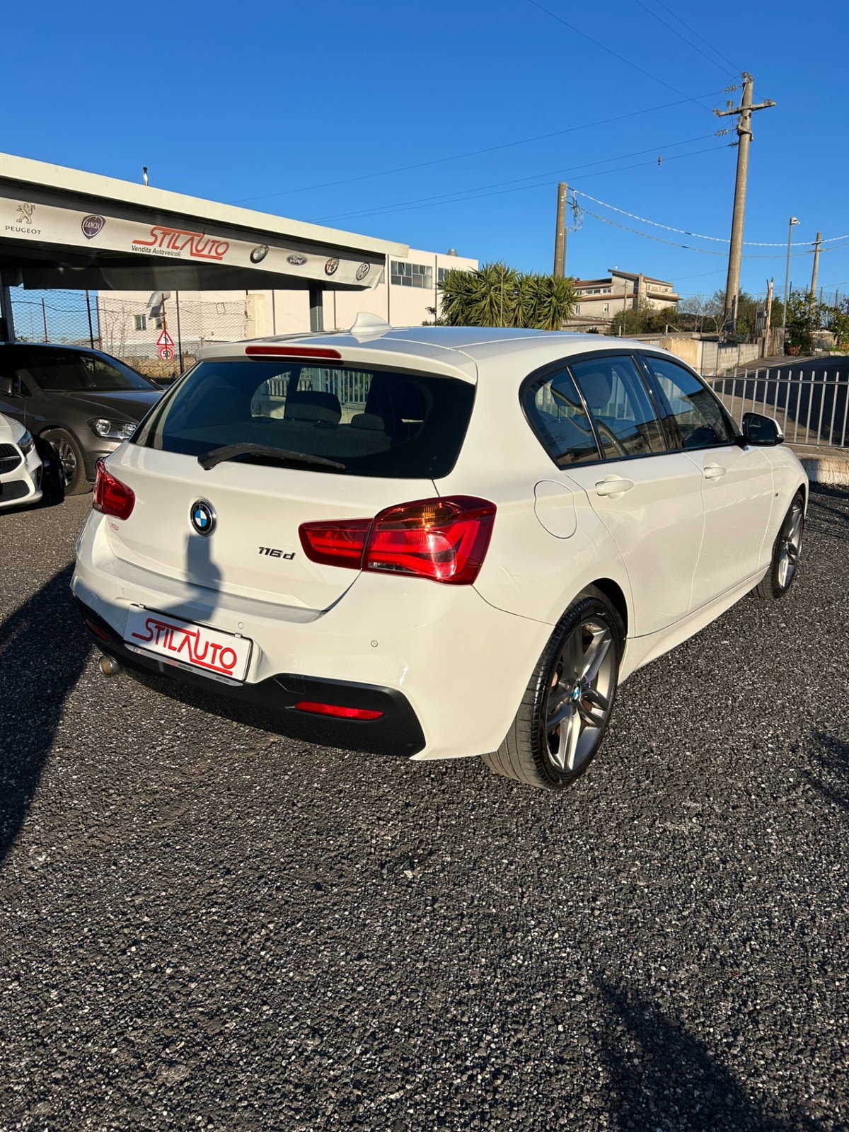 BMW Serie 1 116d 2.0 116CV cat 5 porte Attiva DPF (2)