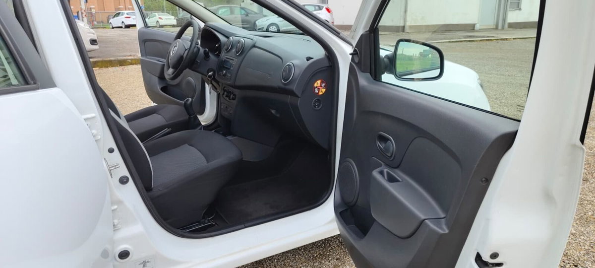 Dacia Sandero 0.9 TCe 12V TurboGPL 90CV Start&Stop Ambiance (12)