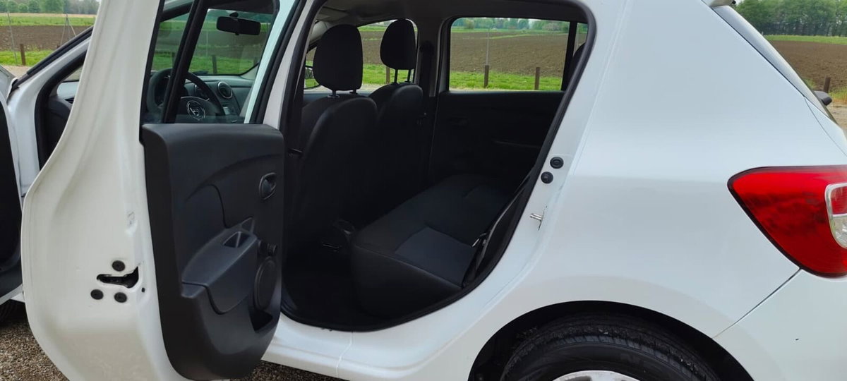 Dacia Sandero 0.9 TCe 12V TurboGPL 90CV Start&Stop Ambiance (9)