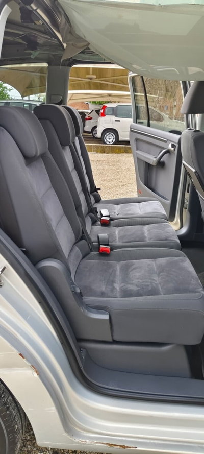 Volkswagen Touran 2.0 TDI 140 CV DSG Highline (10)