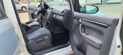 Volkswagen Touran 2.0 TDI 140 CV DSG Highline (13)