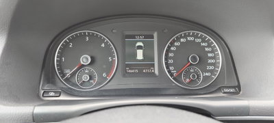 Volkswagen Touran 2.0 TDI 140 CV DSG Highline (16)