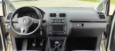 Volkswagen Touran 2.0 TDI 140 CV DSG Highline (17)