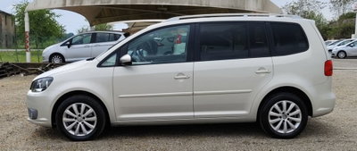 Volkswagen Touran 2.0 TDI 140 CV DSG Highline (19)