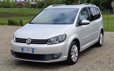 Volkswagen Touran 2.0 TDI 140 CV DSG Highline (2)