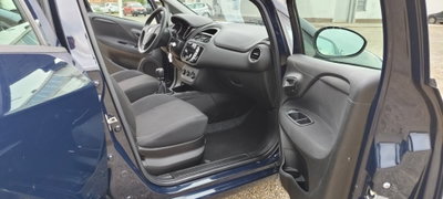 Fiat Punto 1.2 8V 5 porte Street (11)