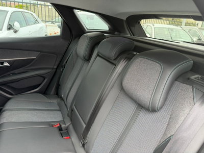 Peugeot 3008 BlueHDi 130 S&S EAT8 Allure Pack (12)