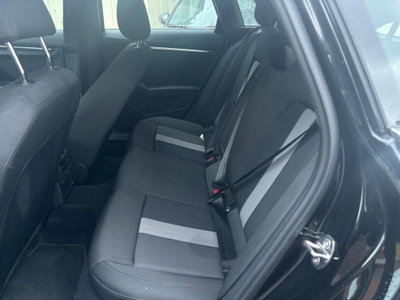Audi A3 Sportback 30 TDI S tronic Business Advanced (9)