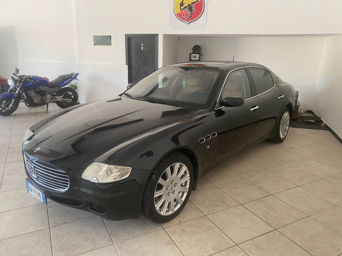 Maserati Quattroporte 4.2 V8 Automatica (6)