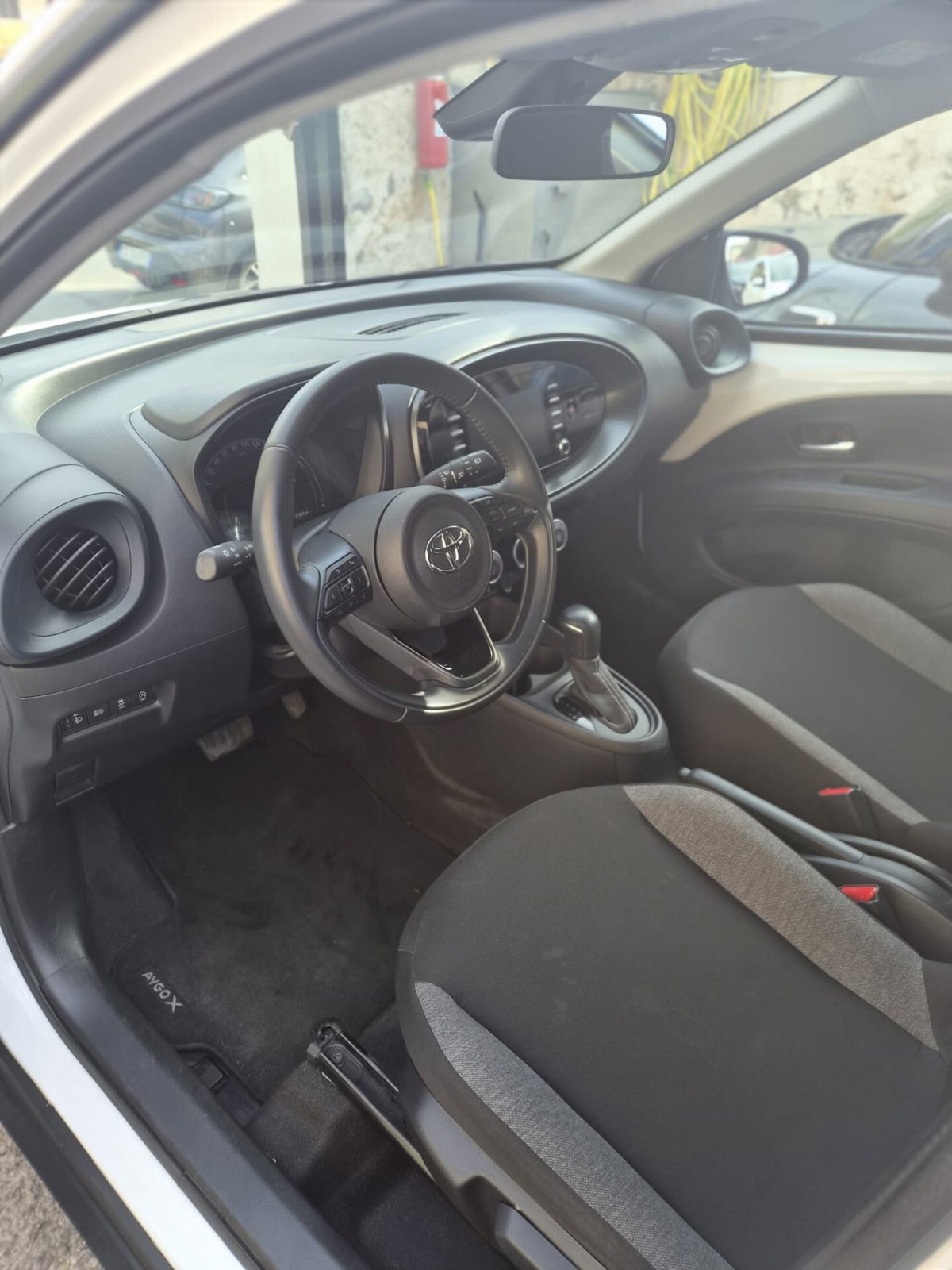 Toyota Aygo X 1.0 VVT-i 72 CV 5p. Undercover S-CVT (10)