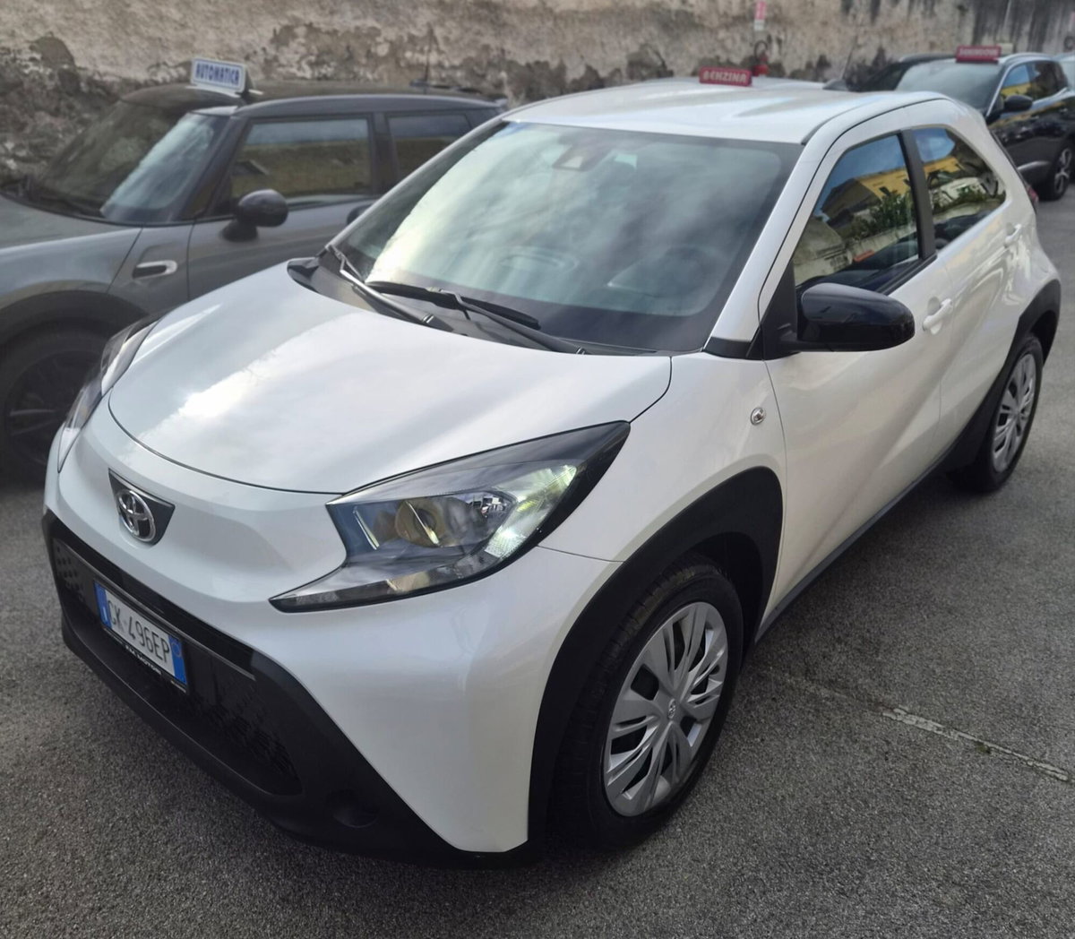 Toyota Aygo X 1.0 VVT-i 72 CV 5p. Undercover S-CVT (2)