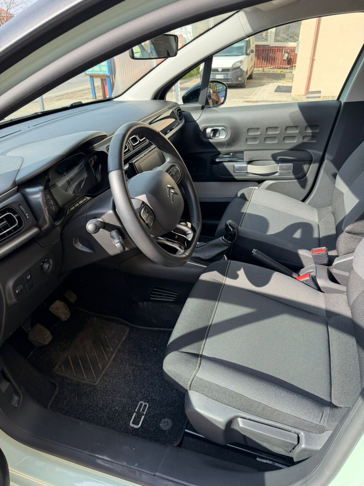 Citroen C3 PureTech 83 S&S Shine (6)