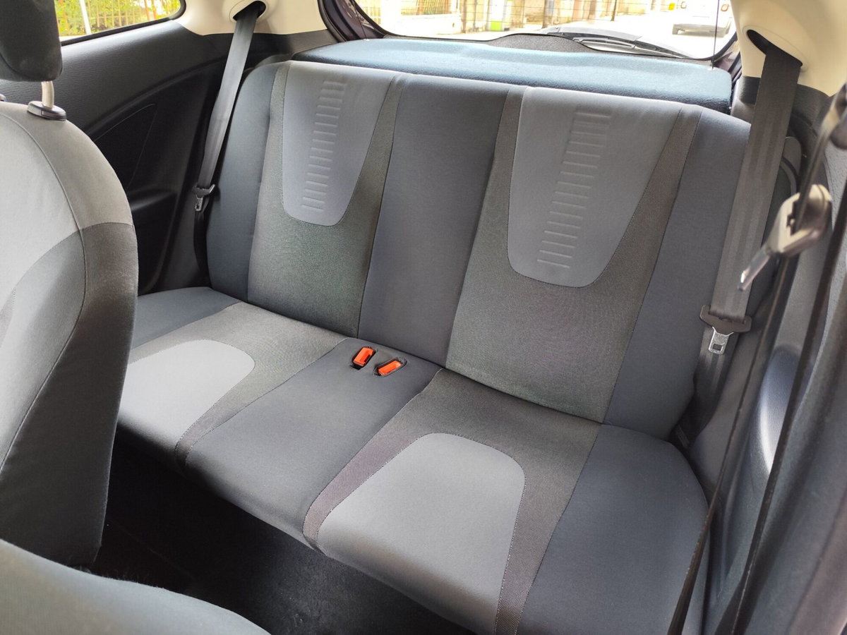 Ford Ka 1.3 TDCi 75CV (14)