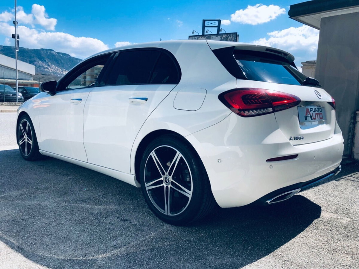 Mercedes-Benz Classe A 180 d Automatic Sport (10)