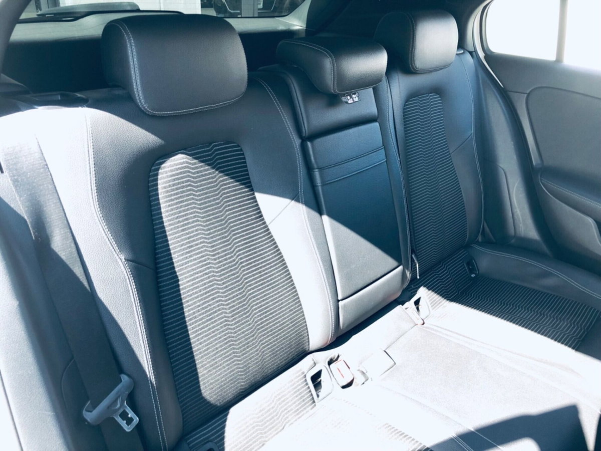 Mercedes-Benz Classe A 180 d Automatic Sport (15)