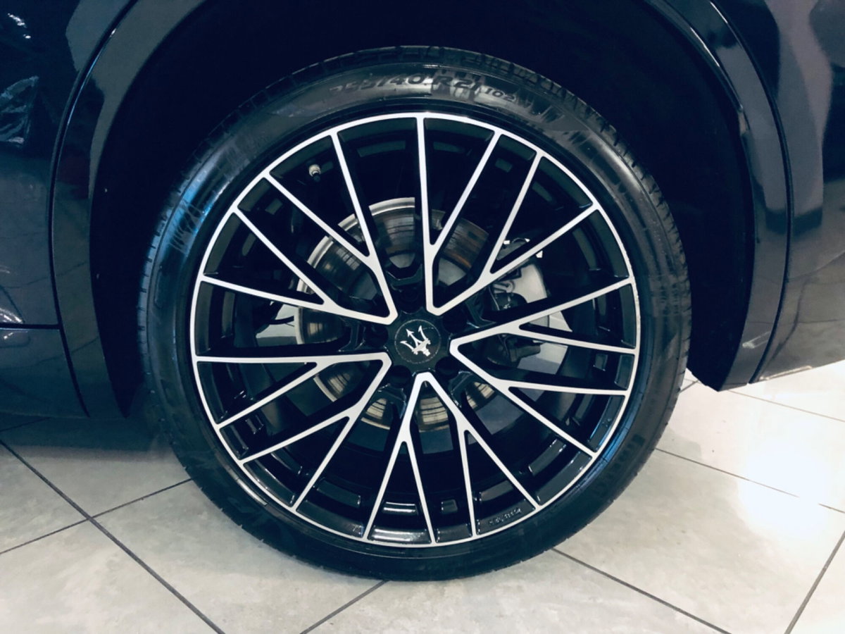 Maserati Grecale 2.0 MHEV 300 CV GT PrimaSerie (11)