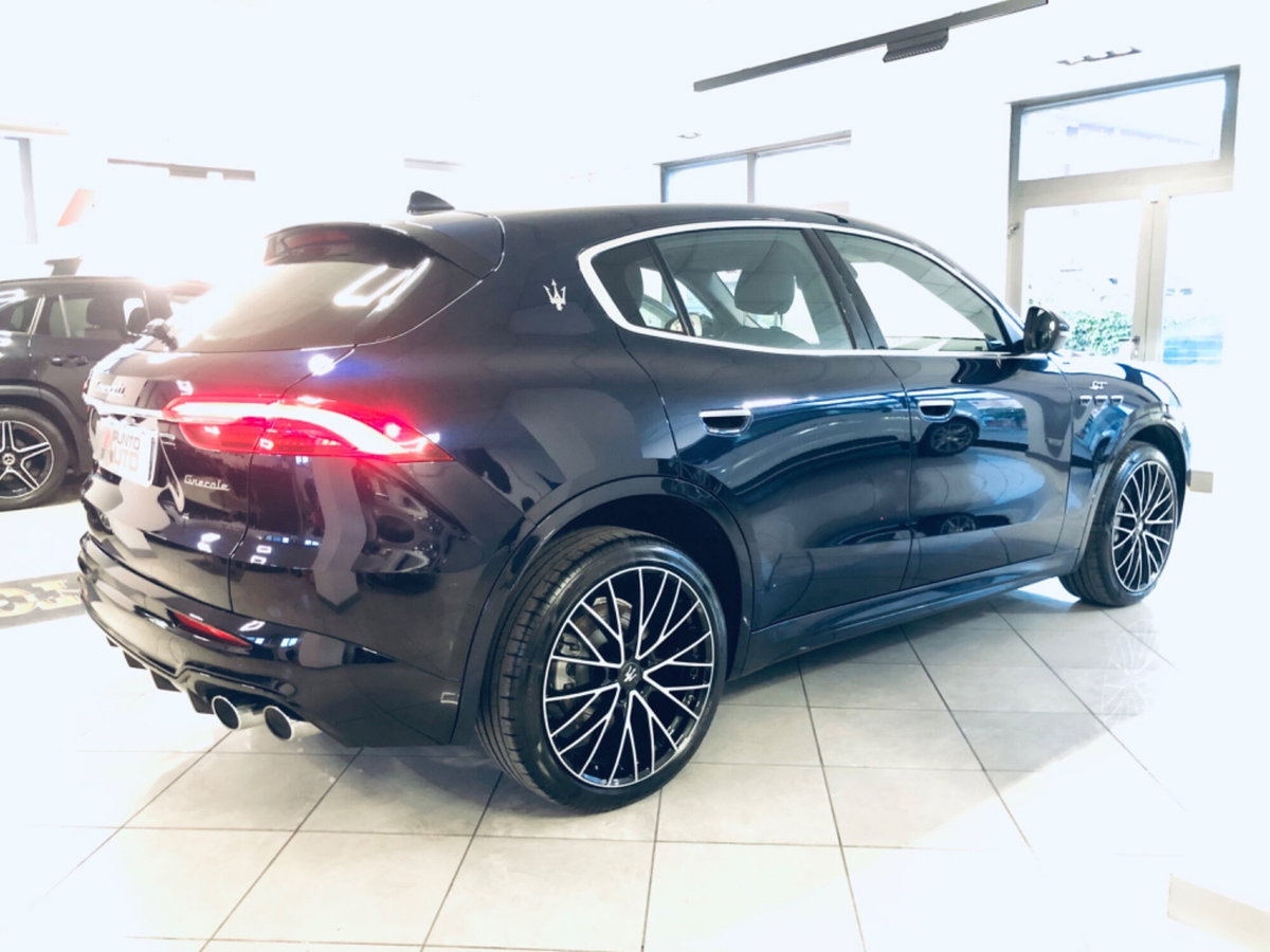 Maserati Grecale 2.0 MHEV 300 CV GT PrimaSerie (14)