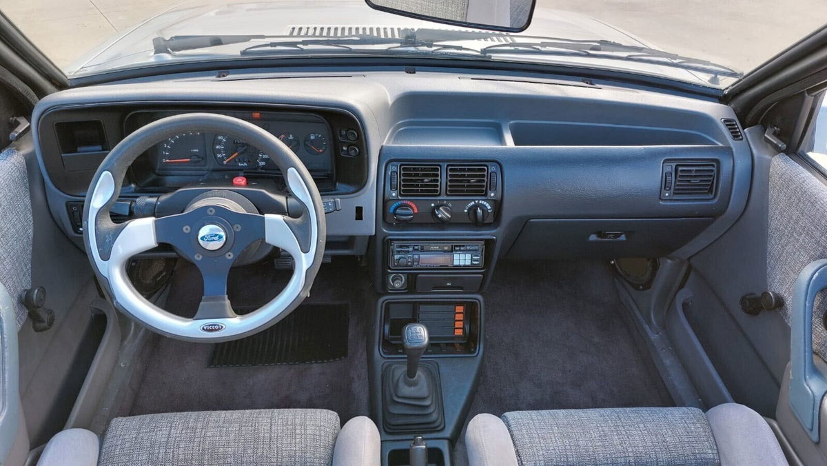 Ford Escort Cabrio 1.4 Cabriolet Ghia (17)