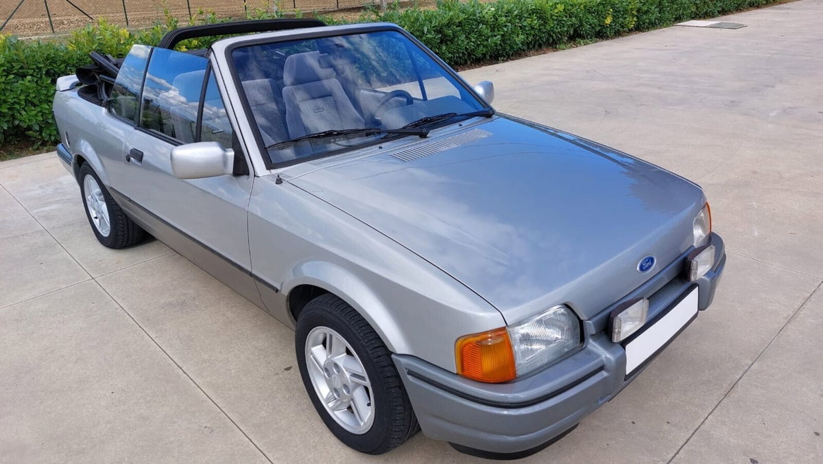 Ford Escort Cabrio 1.4 Cabriolet Ghia (2)