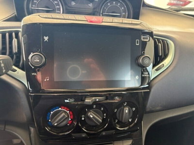 Lancia Ypsilon 1.0 FireFly 5 porte S&S Hybrid Gold Plus (4)