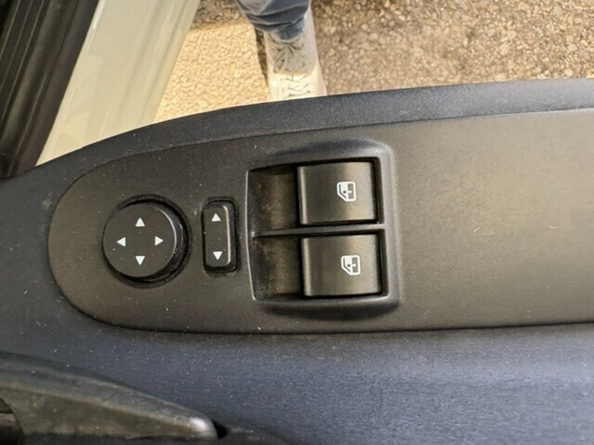Lancia Ypsilon 1.0 FireFly 5 porte S&S Hybrid Gold Plus (5)