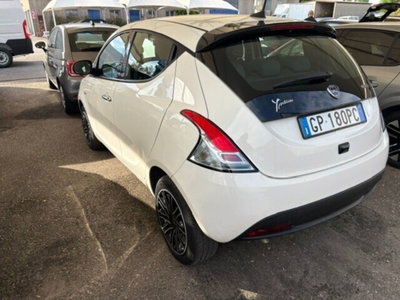 Lancia Ypsilon 1.0 FireFly 5 porte S&S Hybrid Gold Plus (9)