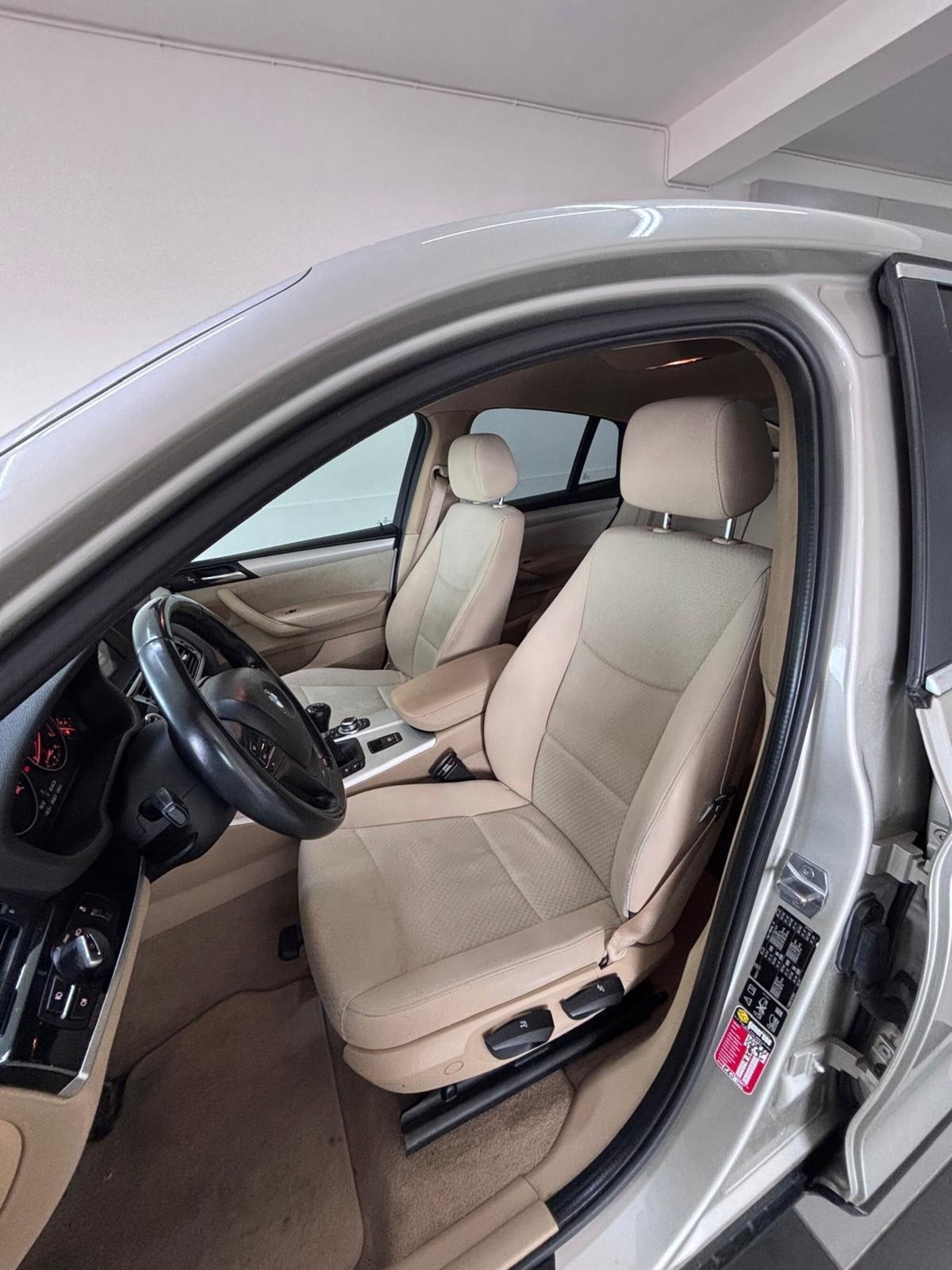 BMW X4 xDrive20d xLine (12)