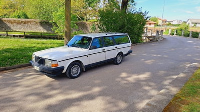 Volvo 240 Station Wagon cat Station Wagon GLT (3)