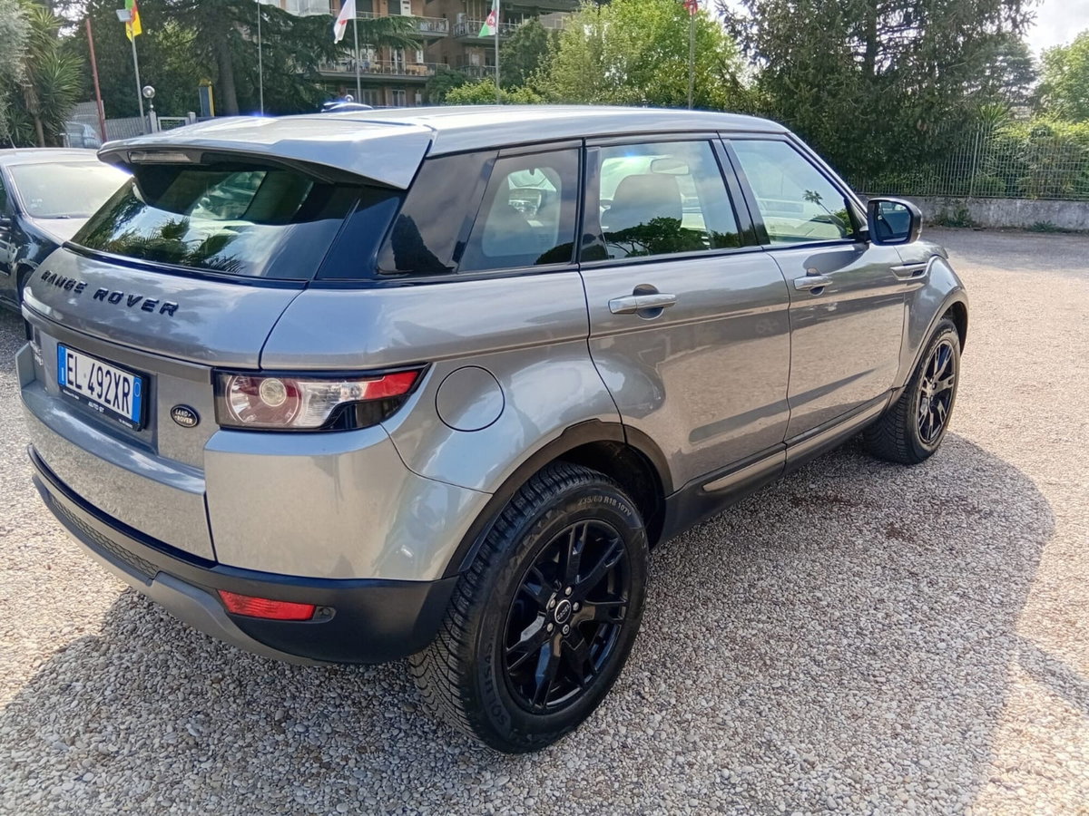 Land Rover Range Rover Evoque 2.2 TD4 5p. Pure (5)