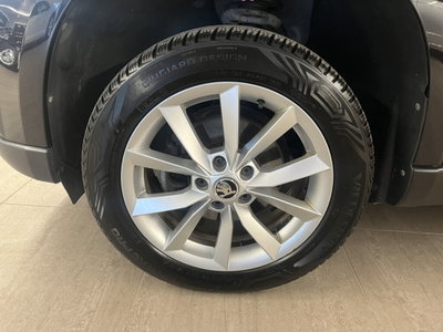 Skoda Yeti 2.0 TDI CR 140CV 4x4 Elegance (20)