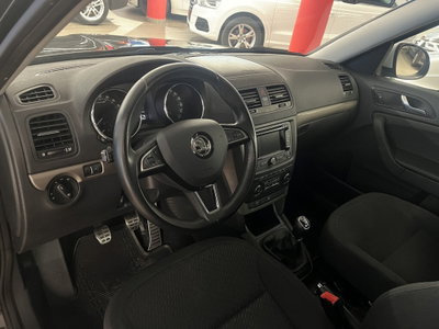 Skoda Yeti 2.0 TDI CR 140CV 4x4 Elegance (7)