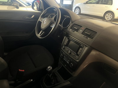 Skoda Yeti 2.0 TDI CR 140CV 4x4 Elegance (9)