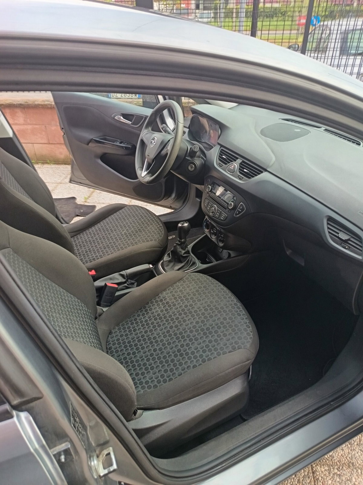 Opel Corsa 1.2 5 porte n-Joy (11)