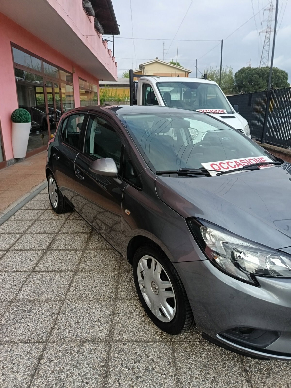 Opel Corsa 1.2 5 porte n-Joy (2)