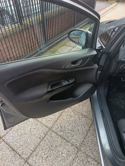 Opel Corsa 1.2 5 porte n-Joy (6)