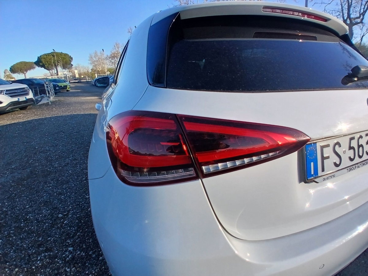 Mercedes-Benz Classe A 180 d Automatic Premium (14)
