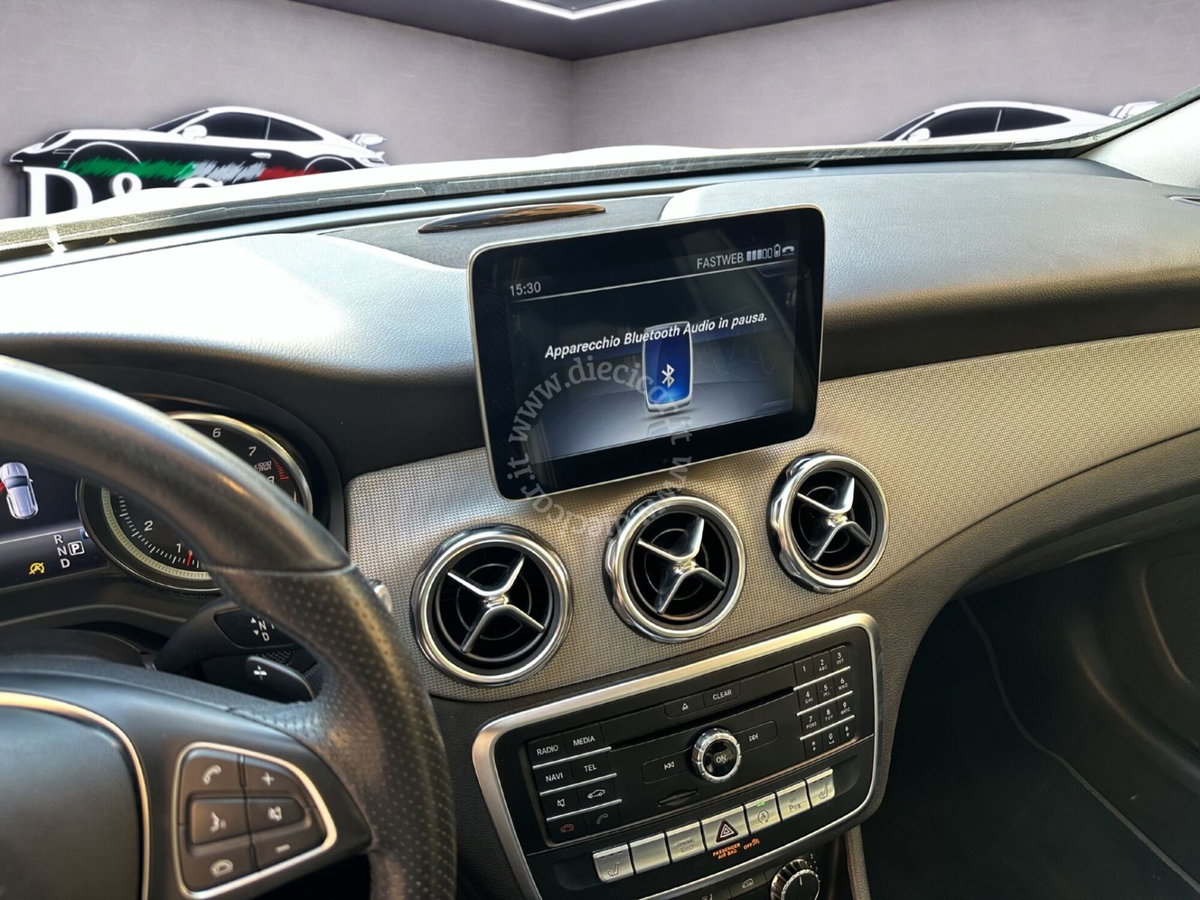 Mercedes-Benz GLA SUV 180 Sport (15)