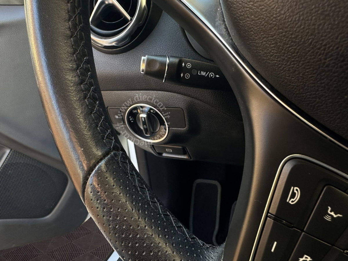Mercedes-Benz GLA SUV 180 Sport (8)