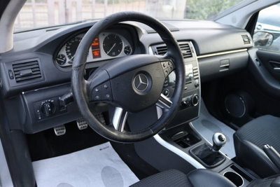 Mercedes-Benz Classe B 180 CDI (11)