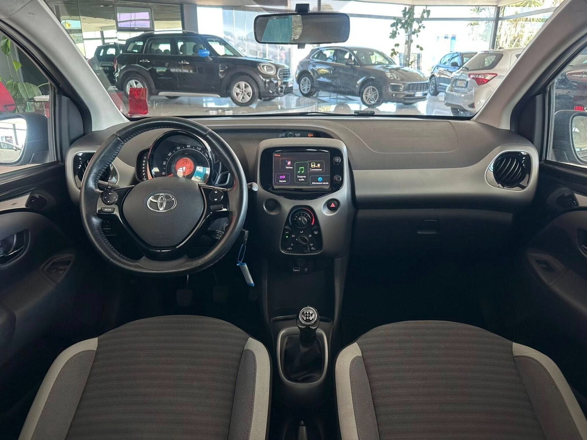 Toyota Aygo Connect 1.0 VVT-i 72 CV 5 porte x-play (5)