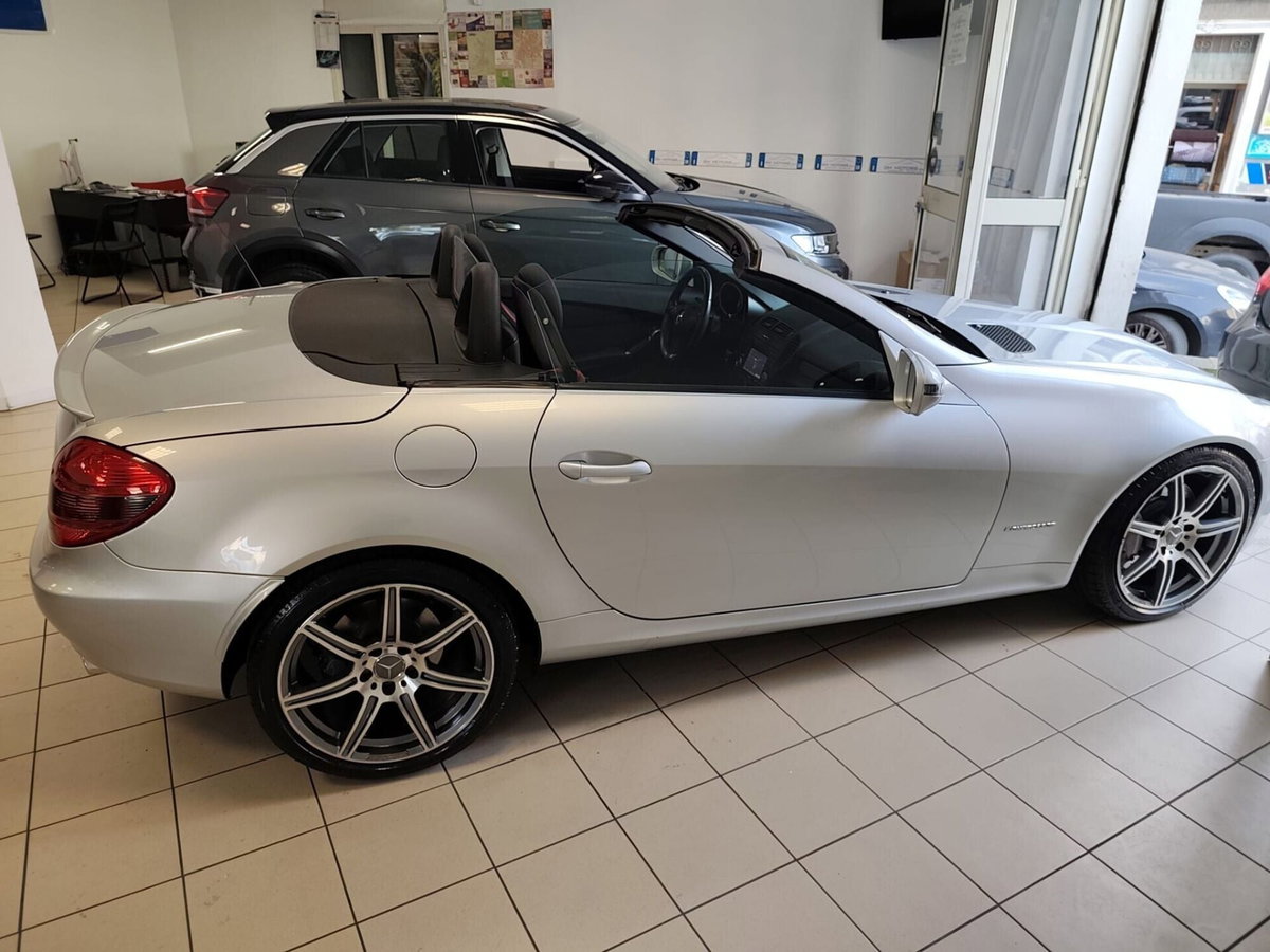 Mercedes-Benz SLK 200 CGI Sport (15)