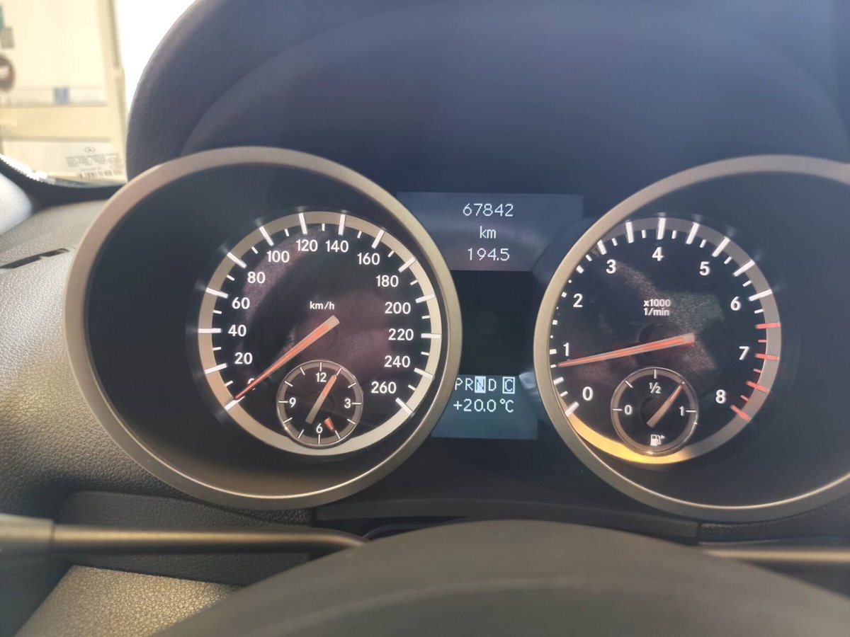 Mercedes-Benz SLK 200 CGI Sport (8)