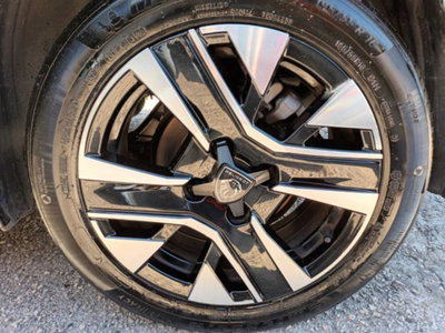 Peugeot 208 1.2 puretech Active s&s 100cv (13)