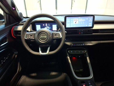 Jeep Avenger 1.2 turbo e-hybrid mhev Summit fwd 110cv edct6 (12)